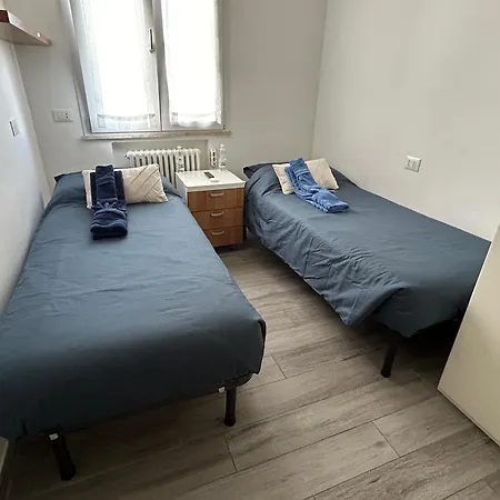 Vista Panoramica Dotato Di Tutti I Comfort 2 Da Letto 2 Bagni Cucina E Grande Soggiorno Con Balcone
