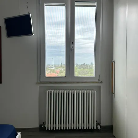 Vista Panoramica Dotato Di Tutti I Comfort 2 Da Letto 2 Bagni Cucina E Grande Soggiorno Con Balcone Daire