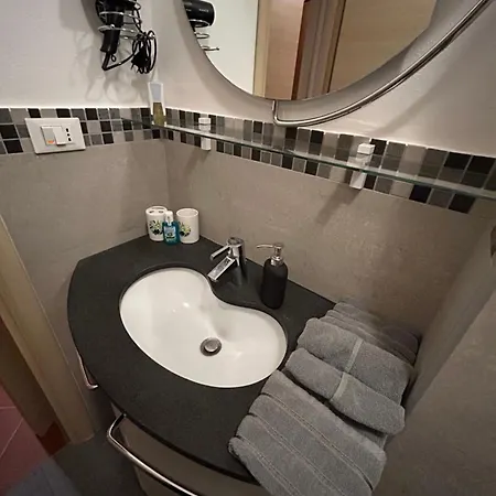Daire Vista Panoramica Dotato Di Tutti I Comfort 2 Da Letto 2 Bagni Cucina E Grande Soggiorno Con Balcone