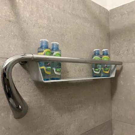 Vista Panoramica Dotato Di Tutti I Comfort 2 Da Letto 2 Bagni Cucina E Grande Soggiorno Con Balcone