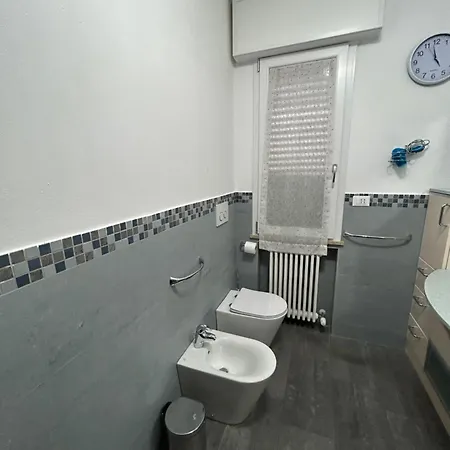 Vista Panoramica Dotato Di Tutti I Comfort 2 Da Letto 2 Bagni Cucina E Grande Soggiorno Con Balcone *