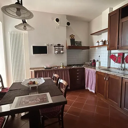 Vista Panoramica Dotato Di Tutti I Comfort 2 Da Letto 2 Bagni Cucina E Grande Soggiorno Con Balcone *
