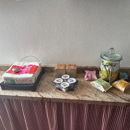 Vista Panoramica Dotato Di Tutti I Comfort 2 Da Letto 2 Bagni Cucina E Grande Soggiorno Con Balcone